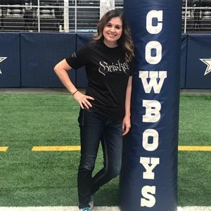 Meet your Posher, Claudia